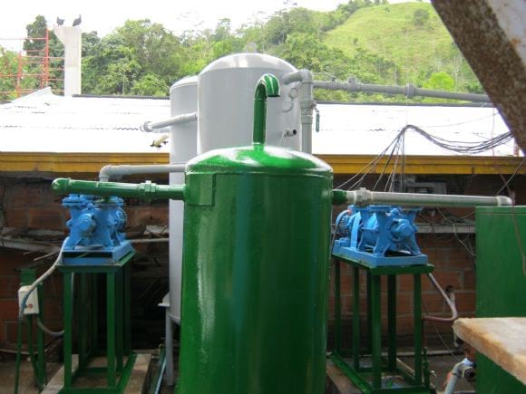 CAMPOLLO, RIONEGRO, SANTANDER, COLOMBIA - MONTAJES